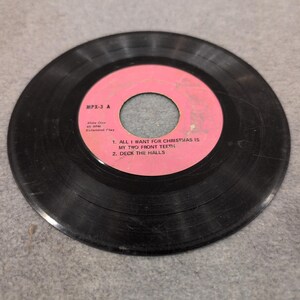 Mr Pickwick All I Want For Christmas Is My Two Front Teeth 45 RPM EP MPX-3 Vinyl image 3
