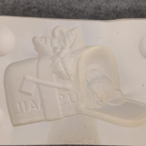 VTG 1981 Alberta's Molds Inc Ceramic Mailbox Holly Mouse Ceramic Slip Mold A-247 image 1