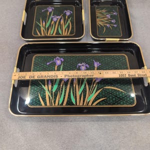 Vintage Japanese Style Black Lacquer Nesting Serving Trays Purple Iris Set of 3 image 5