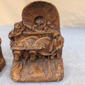 Vintage Western Covered Wagon Oxen Pioneer Bookends Set Rustic Faux Wood Resin image 3
