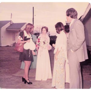 Vintage jaren 70 trouwreceptie set van 6 foto's van een militaire basis officiersclub afbeelding 5