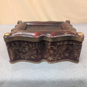 Chalkware Trinket Box Faux Wood Finish Gold Floral Vine Stencil Scalloped Edge image 1