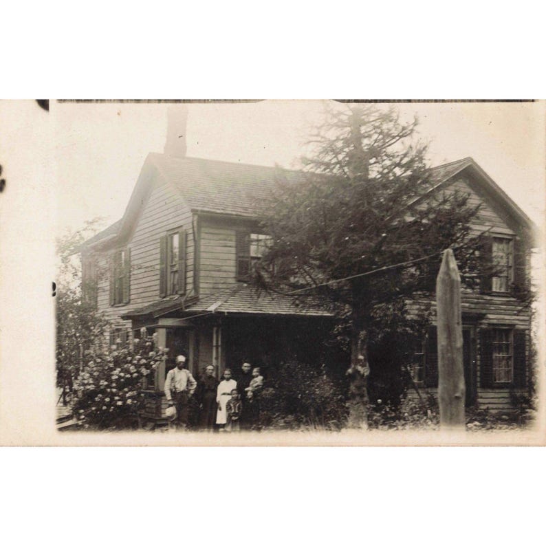 Vintage Cyko RPPC Real Photo Postcard Family Farmhouse Portrait Early 1900s VG image 1