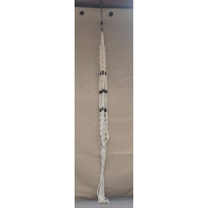 Macetero grande vintage de macramé con cuentas de madera trenzadas en blanco roto, estilo bohemio, 167 cm imagen 1