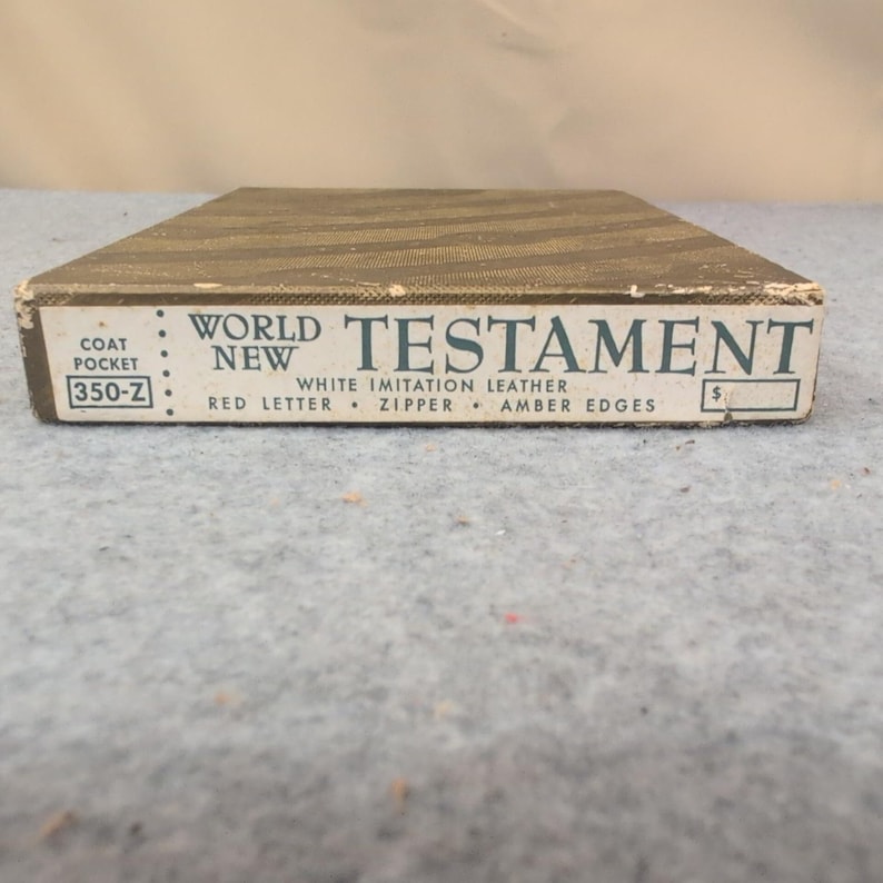 World Publishing KJV New Testament Red Letter Edition Zippered White Cross Case image 9