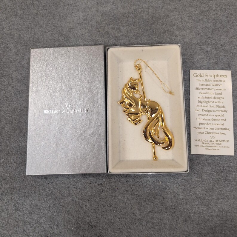Wallace Silversmiths Carousel Horse kerstornament 24-karaats gouden afwerking afbeelding 4