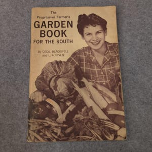 Vintage 1961 The Progressive Farmers Garden Book For The South *Scarce* image 1