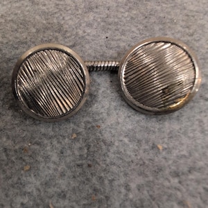 Vintage Waterbury Co. Inc Conn Silver Tone Ribbed Circular Collar Bar/Chain Link image 1