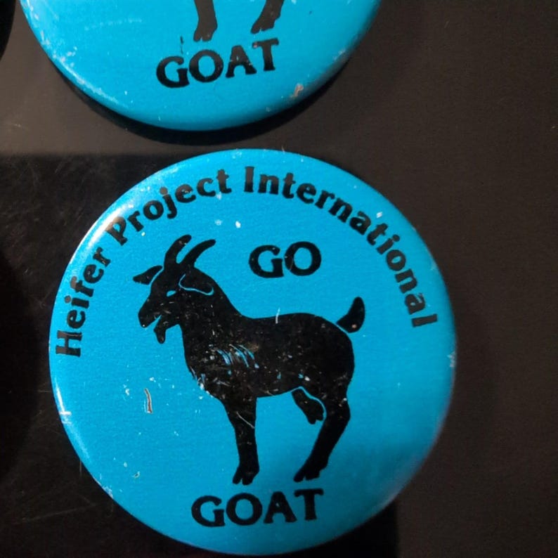 Vintage Heifer Project International Ansteckbutton-Set mit Bauernhoftieren, 16-teilig, sehr guter Zustand Bild 5