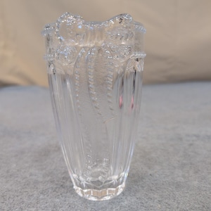 Studio Silversmiths Merci Cherie 24% Lead Crystal Frosted Bow Bud Vase Germany image 1