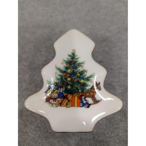 Papel Christmas Morning Tree Trinket Box Japan White Porcelain Gold Trim image 1