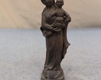 Figura vintage de la Virgen María con el Niño en madera tallada, color marrón oscuro