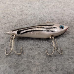 Cordell Hot Spot Fishing Lure Silver Black Stripe Blue Eye Vintage Tackle image 4