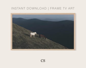 Arte para TV Samsung Frame Dos caballos salvajes Montaña / Fotografía de vida silvestre Misty Peaks Meadow Descarga digital / Hisense Canvas Arte ecuestre para TV