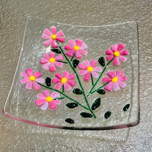 Geschmolzener Glasteller, rosa Blumen, Floraler Schmuckbewahrer