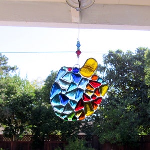 Fused Glass Dreidel Decor, Hanukkah Gift, Hanukkah Suncatcher, Colorful Dreidel Ornament, Judaica Mosaics, Holiday Decor