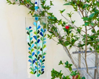 Suncatcher van gesmolten glas, turkoois bloementakken muurdecoratie