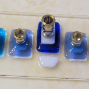 Menorah, Fused Glass Chanukka-Menorah in Türkis, Blau und Weiß, Modern, Jüdisches Hochzeitsregister Bild 2