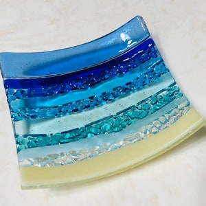 Geschmolzener Glas Strand Teller, Ocean Wave Glasschale, Strand Glaskunst, Muttertagsgeschenk, Strand Schmuckhalter, Ocean Seifenschale