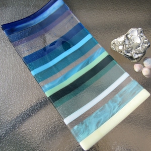 Strandplatte aus geschmolzenem Glas, Serviertablett „Ocean Beach“, Meer und Himmel in Türkis, Blau, Aquamarin, Strandteller aus Meeresglas