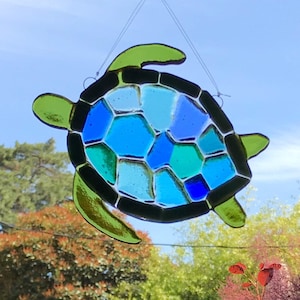 Suncatcher van gesmolten glazen zeeschildpad, Honu-muurkunst, stranddecor