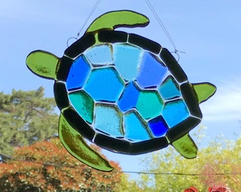 Fused Glass Sea Turtle, Glass Honu Suncatcher, Ocean Beach Wall Art, Hawaiian Green Sea Turtle, Bathroom Beach Decor