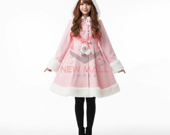 Abrigo de invierno con capucha rosa dulce para mujer, nuevo centro comercial, abrigo estilo lolita kawaii con ribete de piel sintética.