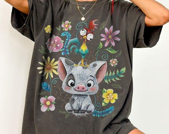 Retro Disney Pua & HeiHei Comfort Farben Shirt, Moana Prinzessin T-Shirt, Süßes Blumen Pose T-Shirt, Moana Film 2026, BTW Disneyland Geschenk Reise