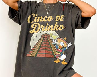 Camiseta retro inspirada en EPCOT del Cinco de Mayo, camiseta del parque temático del pabellón de México, camiseta retro estilo Tres Caballeros, camiseta a juego para vacaciones familiares.