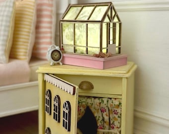 Lámpara miniatura con luces Led en escala 1/6 para casa de muñecas, diorama o roombox.