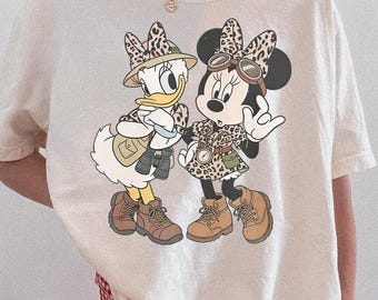 Camiseta de Minnie y Daisy Leopardo de Animal Kingdom, Viaje con amigas a Walt Disney World, Camiseta estilo safari de Disney, Familia de Disneyland, Comfort Colors®