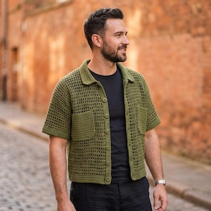 Modèle de polo unisexe au crochet | Haut d'été oversize en résille PDF |  Chemise boutonnée avec poches | Manches courtes | Téléchargement instantané