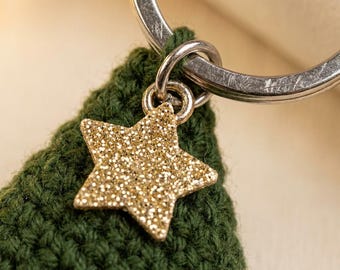 Quick Craft Market Crochet Pattern | Christmas Tree Keychain | Easy Stocking Stuffer DIY | PDF Digital Download