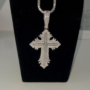 Pendentif croix en moissanite VVS1 - Diamants approuvés, collier glacé en argent sterling 925