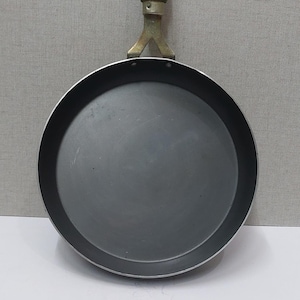 Handmade Iron Frying Pan/8 inch Frying Pan/Heavy Pure Iron Skillet/Iron Flat Deep Pan