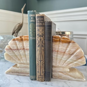 Vintage Onyx Shell Bookends Pair | Coastal Cottage Decor | Scallop Shell Book Ends | Beach House Shelf Styling