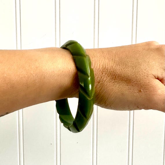Authentic Vintage Bakelite Bangle, Simichrome Tes… - image 15