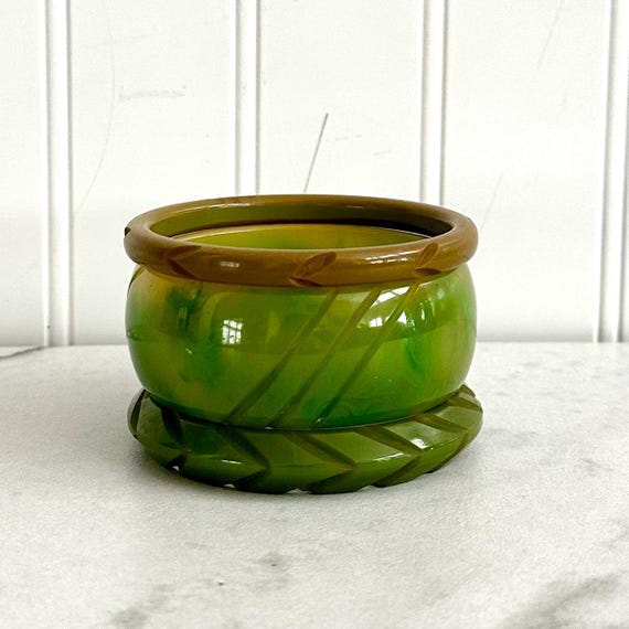 Authentic Vintage Bakelite Bangle, Simichrome Tes… - image 1