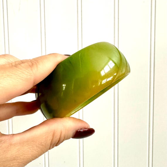 Authentic Vintage Bakelite Bangle, Simichrome Tes… - image 10