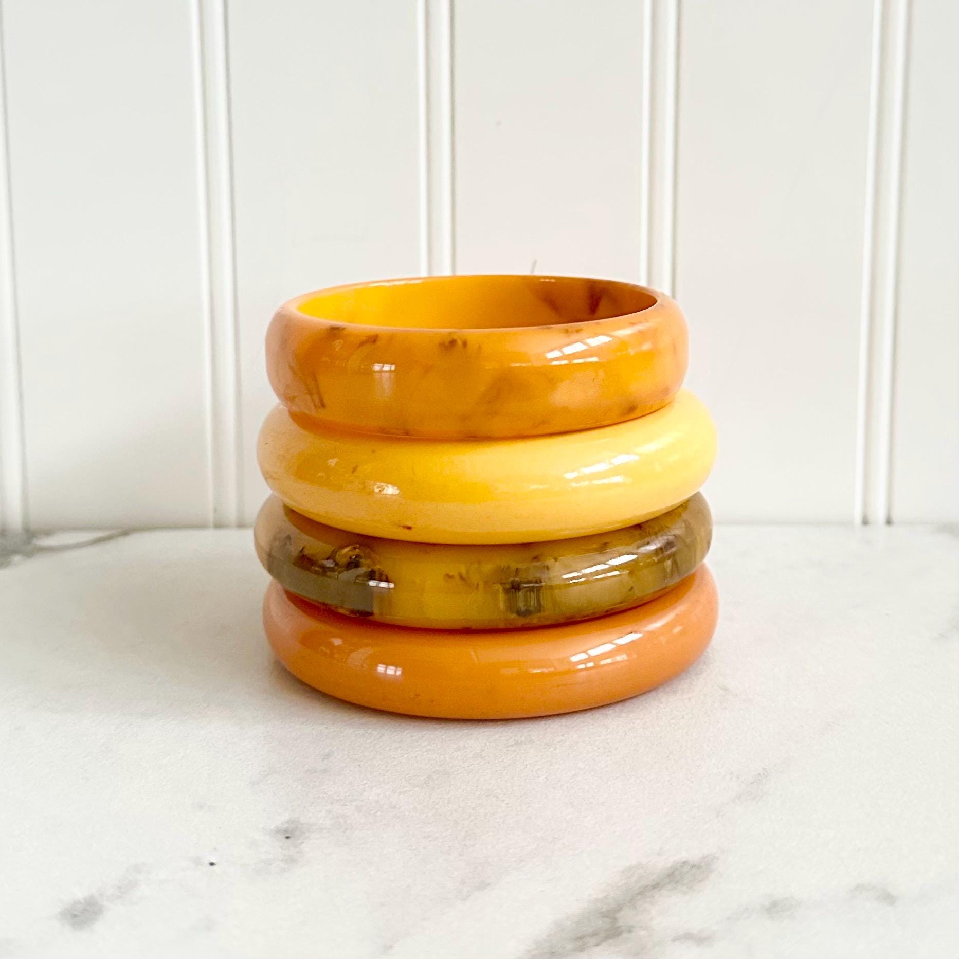 (vintage)Bakelite アンバーベイクライトスタッズバングル Amber Bakelite - Etsy
