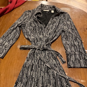 Women’s dress size small