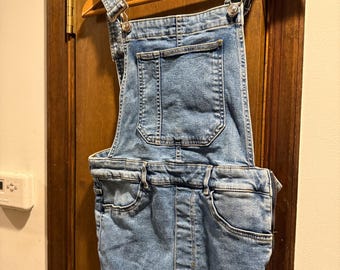 Women’s overall jeans