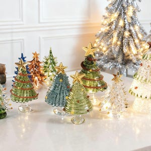Alberi di Natale in vetro colorato fatti a mano, mini albero di Natale, statuette di alberi in vetro fuso fatte a mano, regali di Natale, Natale unico fatto a mano