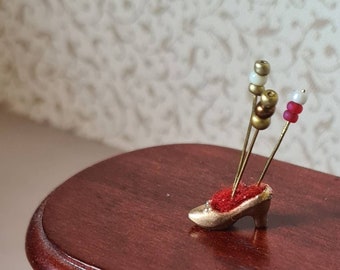 Dollhouse Pin Cushion Shoe, 1/12 scale