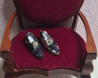 Zapatos con caja estilo antiguo, escala 1/12