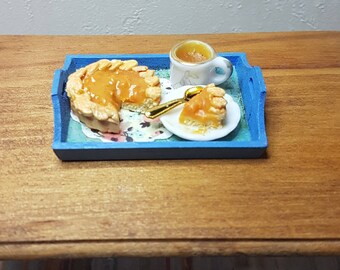 Dollhouse tea tray with pumpkin pie,  scale 1/12