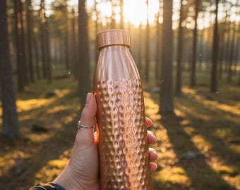Vattenflaska i ren koppar 1000 ml | Handhamrad | Designad i Norge | Antibakteriell och ayurvedisk