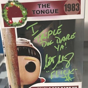 Una historia navideña Funko Pop firmada por Scott Schwartz