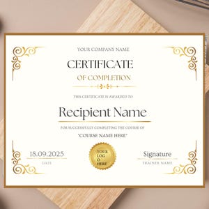 Pode incluir: Um certificado de conclusão com detalhes decorativos dourados. O texto inclui "Your Company Name", "Certificate of Completion", "Recipient Name" e "Course Name Here". A data é 18.09.2025.