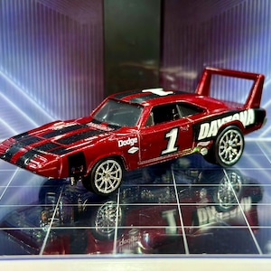 Dodge Charger Daytona del 1969 - Rosso ciliegia metallizzato - Sostituzione ruote in gomma personalizzate